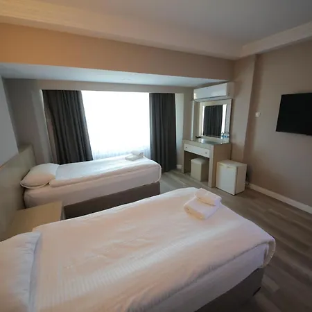 Airport Otel 3*